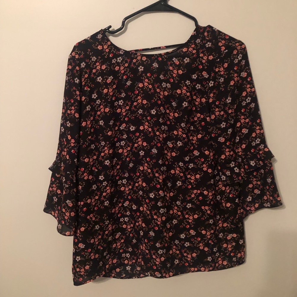 Floral blouse flare sleeve